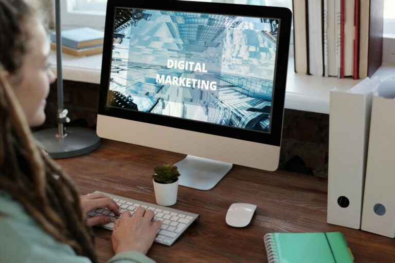 Freelance Digital Marketing: A Comprehensive Guide to Success 2024