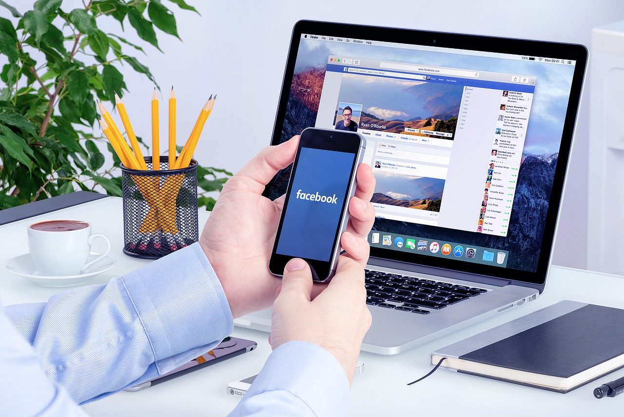 The Comprehensive Guide to Social Media Advertising: Strategies for Success in 2025