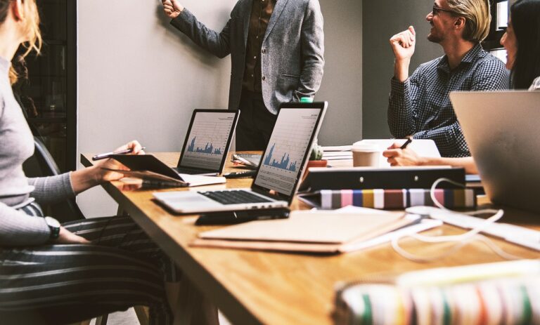 10 Best Affiliate Marketing Programs for Small Businesses in 2025: A Comprehensive Guide