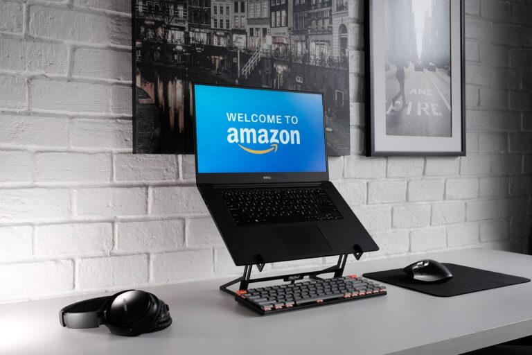 Unlock the Secrets to Success with the Amazon Affiliate Program in 2025: A Detailed Comparison