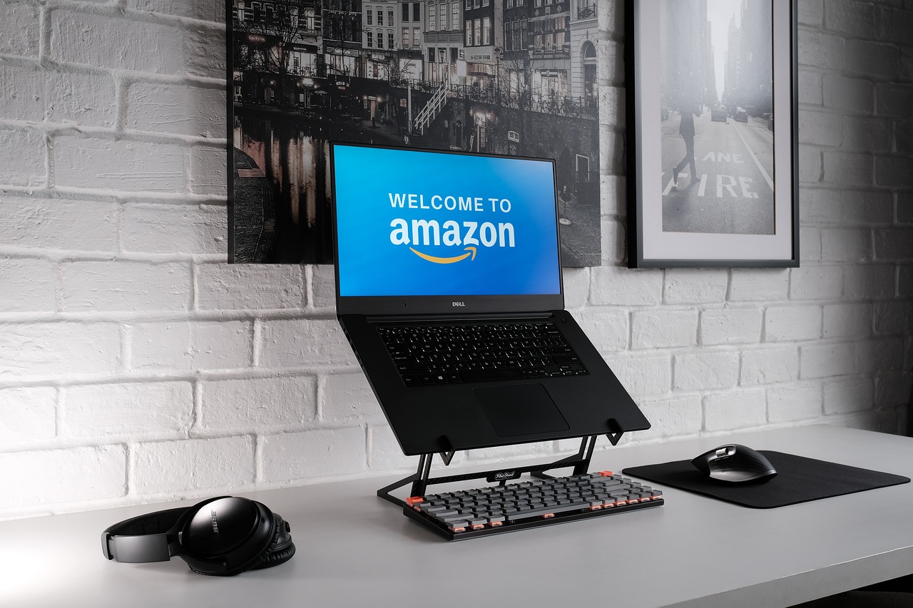 Unlock the Secrets to Success with the Amazon Affiliate Program in 2025: A Detailed Comparison