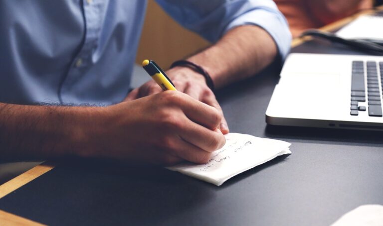 Top 10 Affiliate Marketing Networks: A Comprehensive Comparison