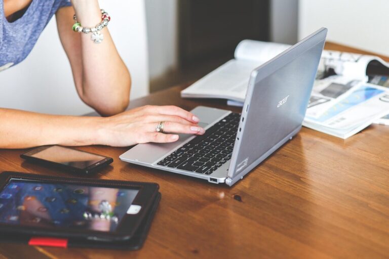 How to Make Money in One Hour: Real Ways to Earn Fast in 2025